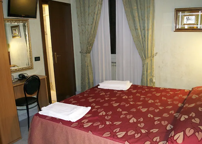 Ferrarese Otel Roma
