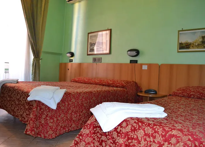 Ferrarese Otel 2*
