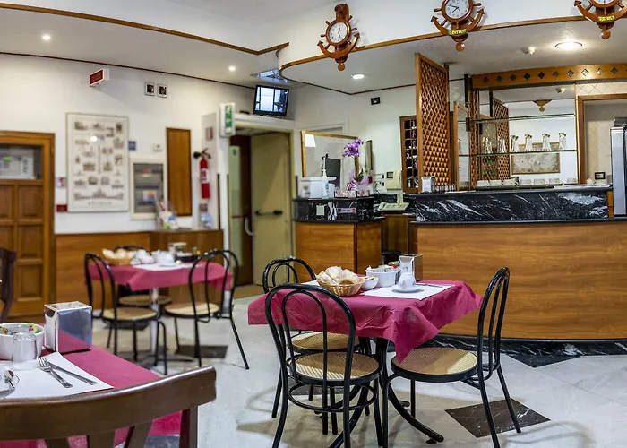 Ferrarese Otel Roma