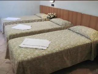 Otel Ferrarese 2*