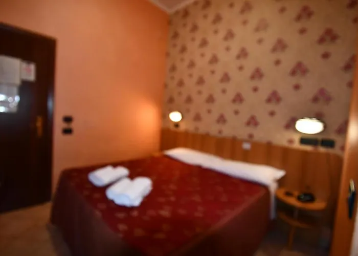Ferrarese Otel Roma